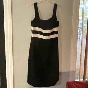 WHBM black and white sleeveless dress